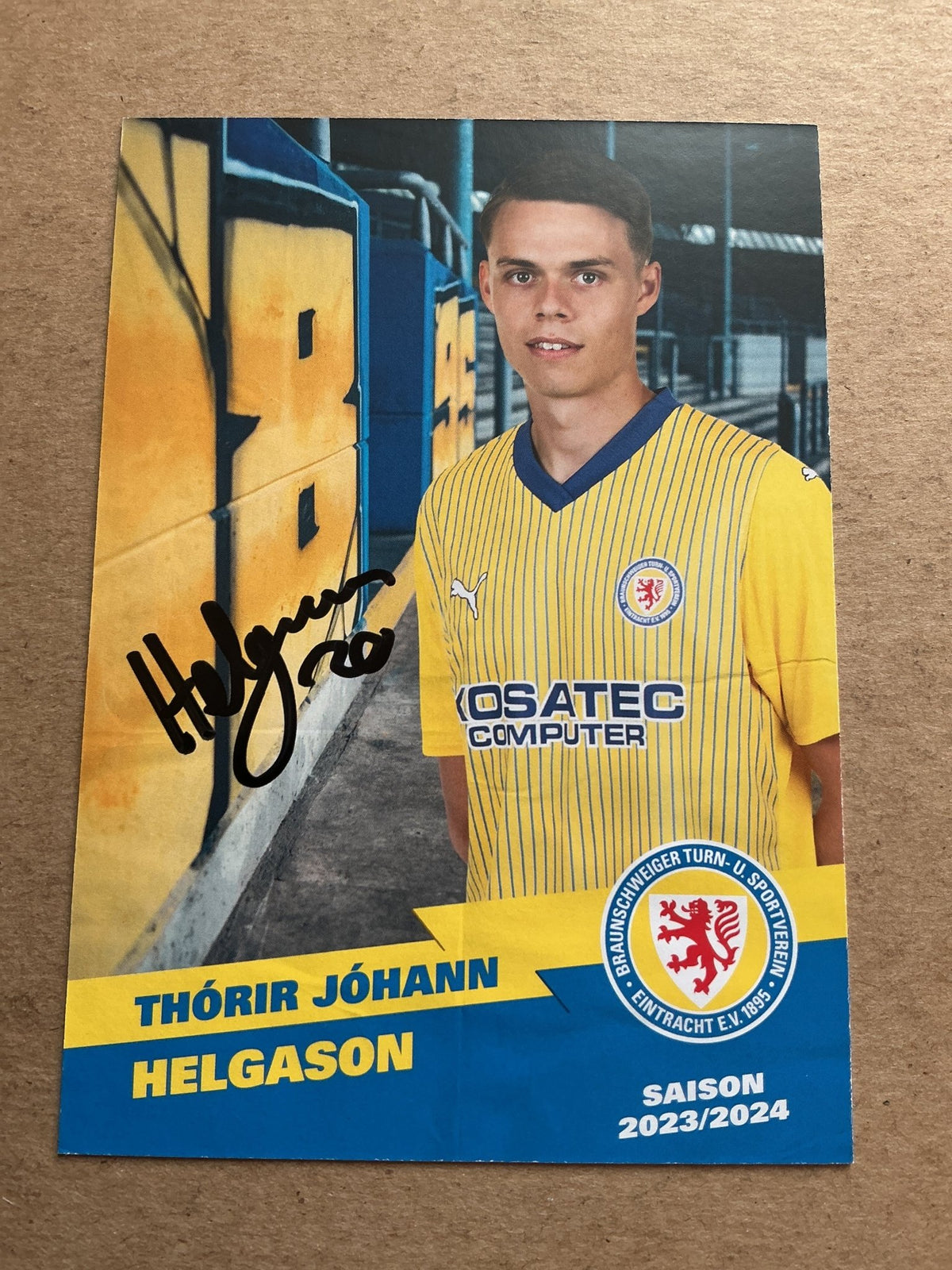 Thórir Jóhann Helgason, Iceland 🇮🇸 Eintracht Braunschweig 2023/24 hand signed - Autographs-World