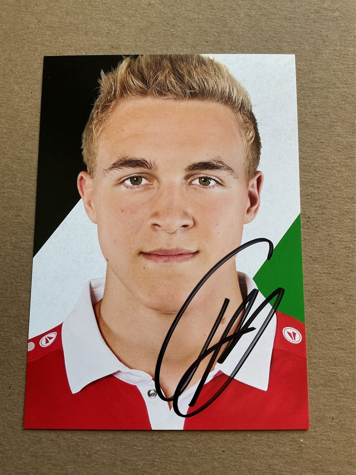 Timo Hübers, Germany 🇩🇪 Hannover 96 2017/18 hand signed - Autographs-World
