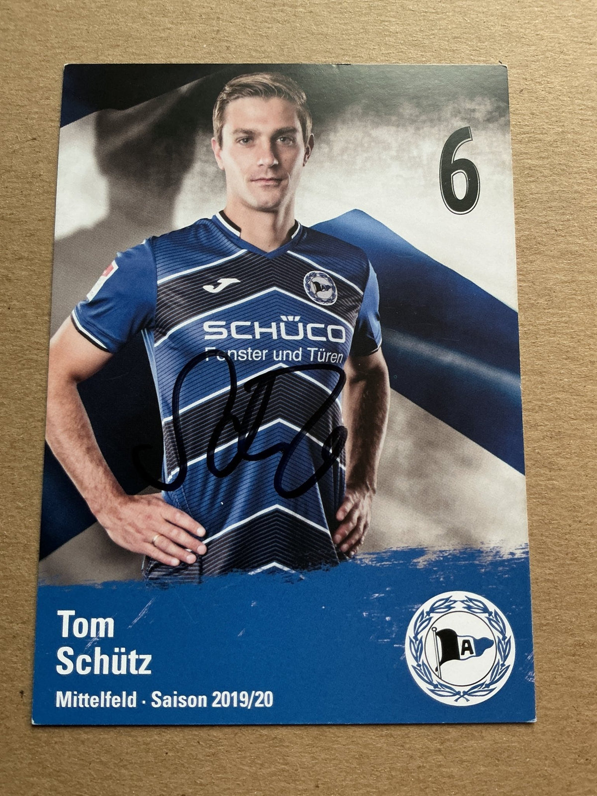 Tom Schütz, Germany 🇩🇪 Arminia Bielefeld 2019/20 hand signed - Autographs-World