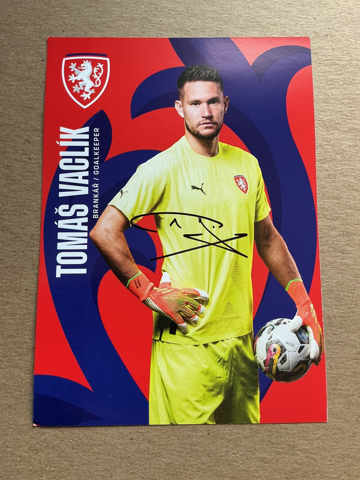 Tomáš Vaclík, Czech Republic 🇨🇿 2023 Olympiacos hand signed - Autographs-World