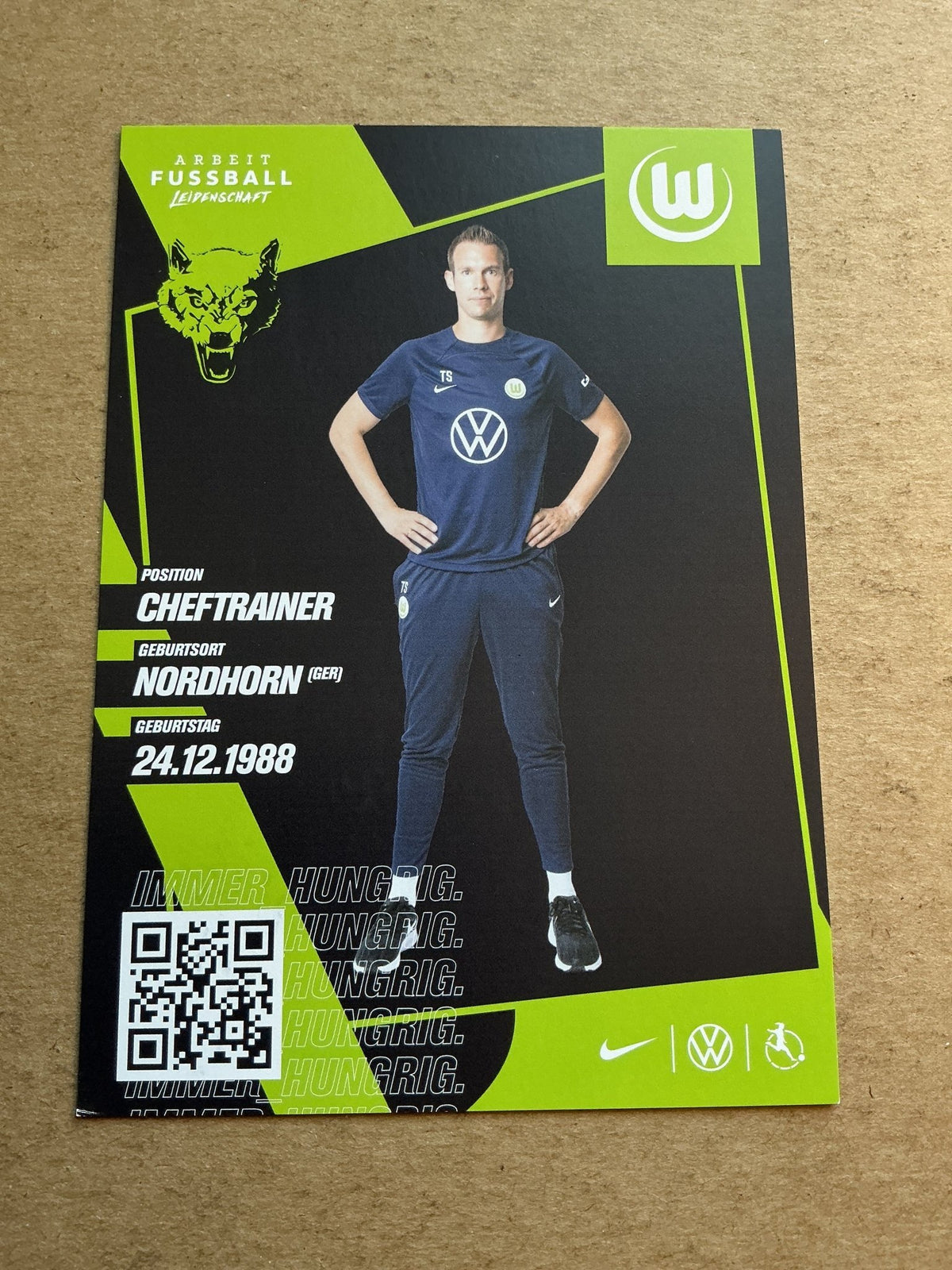 Tommy Stroot, Germany 🇩🇪 VfL Wolfsburg 2022/23 hand signed - Autographs-World