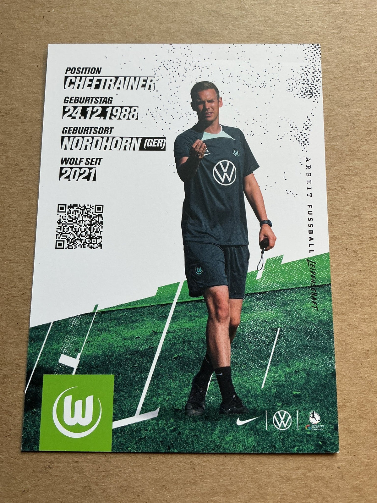 Tommy Stroot, Germany 🇩🇪 VfL Wolfsburg 2023/24 hand signed - Autographs-World