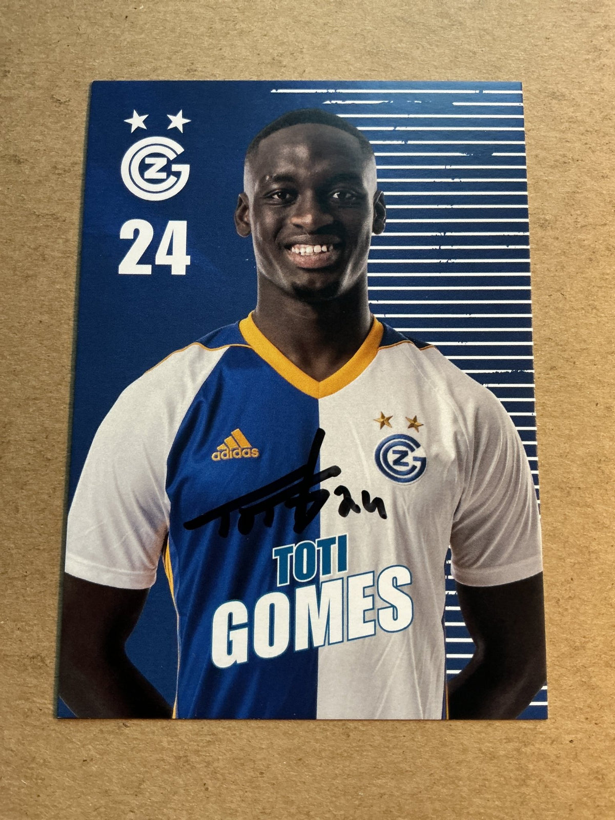 Toti Gomes, Guinea-Bissau 🇬🇼 Grasshopper Club Zürich 2021/22 hand signed - Autographs-World