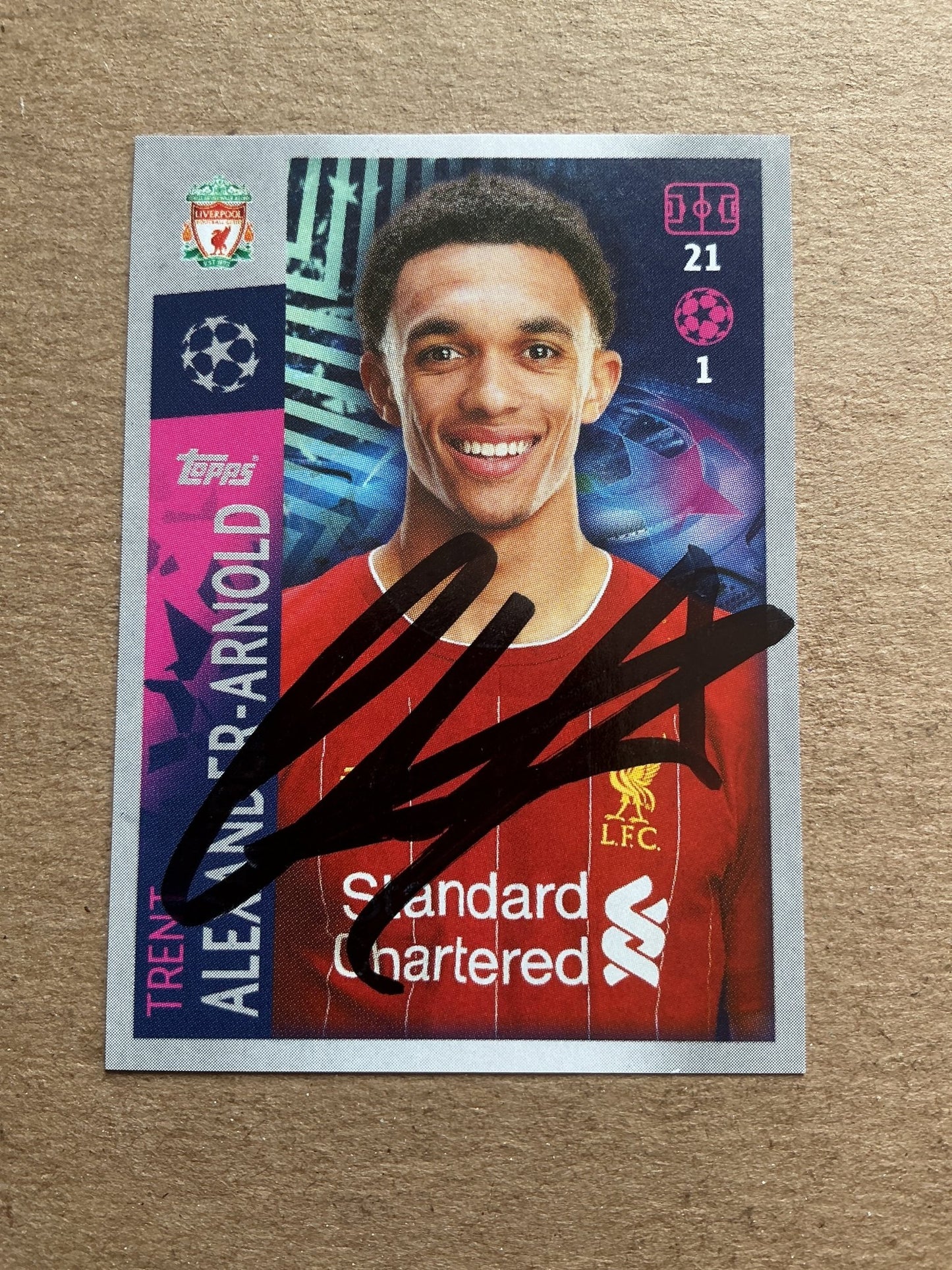 Trent Alexander-Arnold, England 🏴󠁧󠁢󠁥󠁮󠁧󠁿 Liverpool FC 2019/20 Topps hand signed - Autographs-World