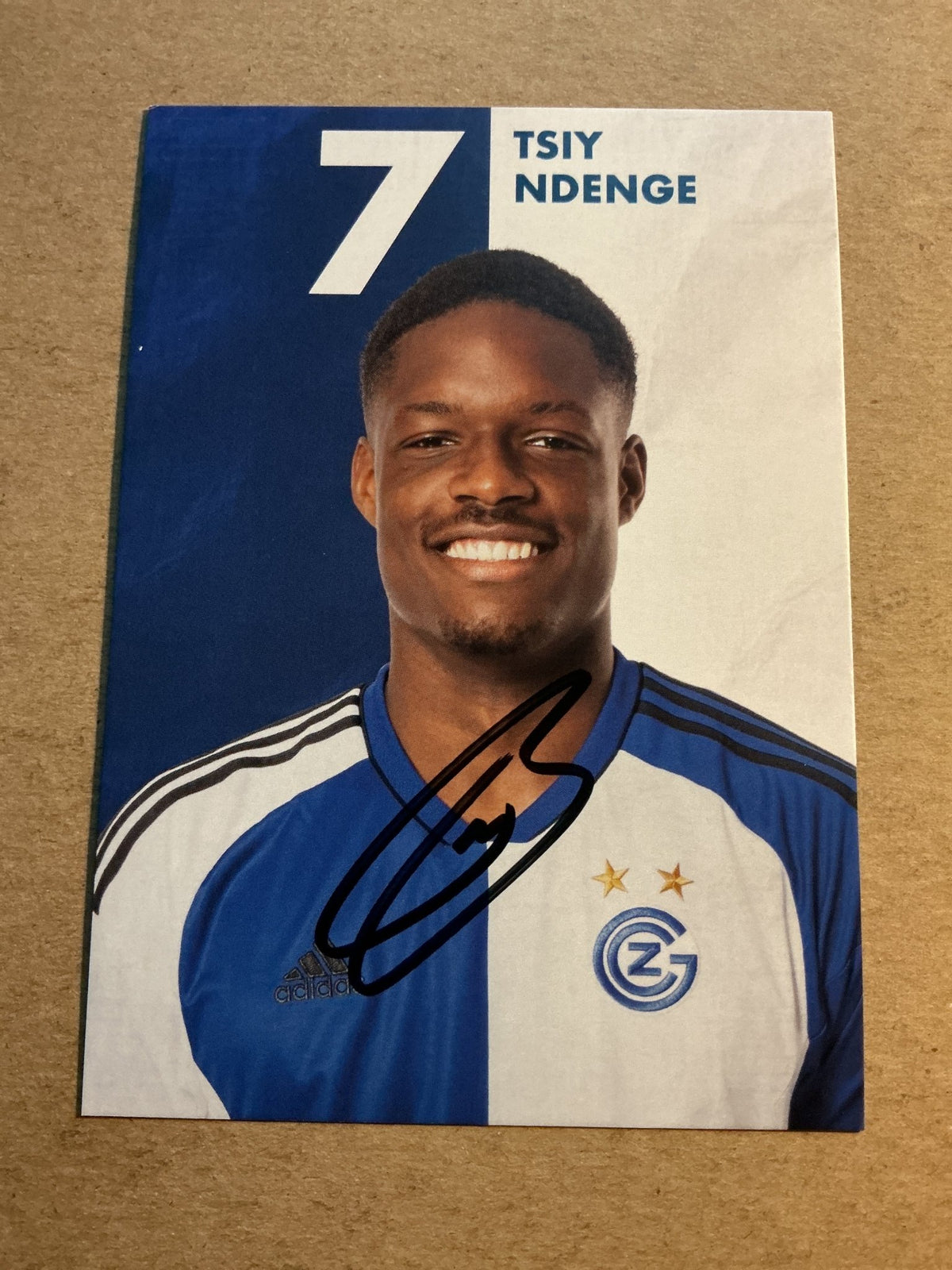 Tsiy Ndenge, Germany 🇩🇪 Grasshopper Zürich 2022/23 hand signed - Autographs-World