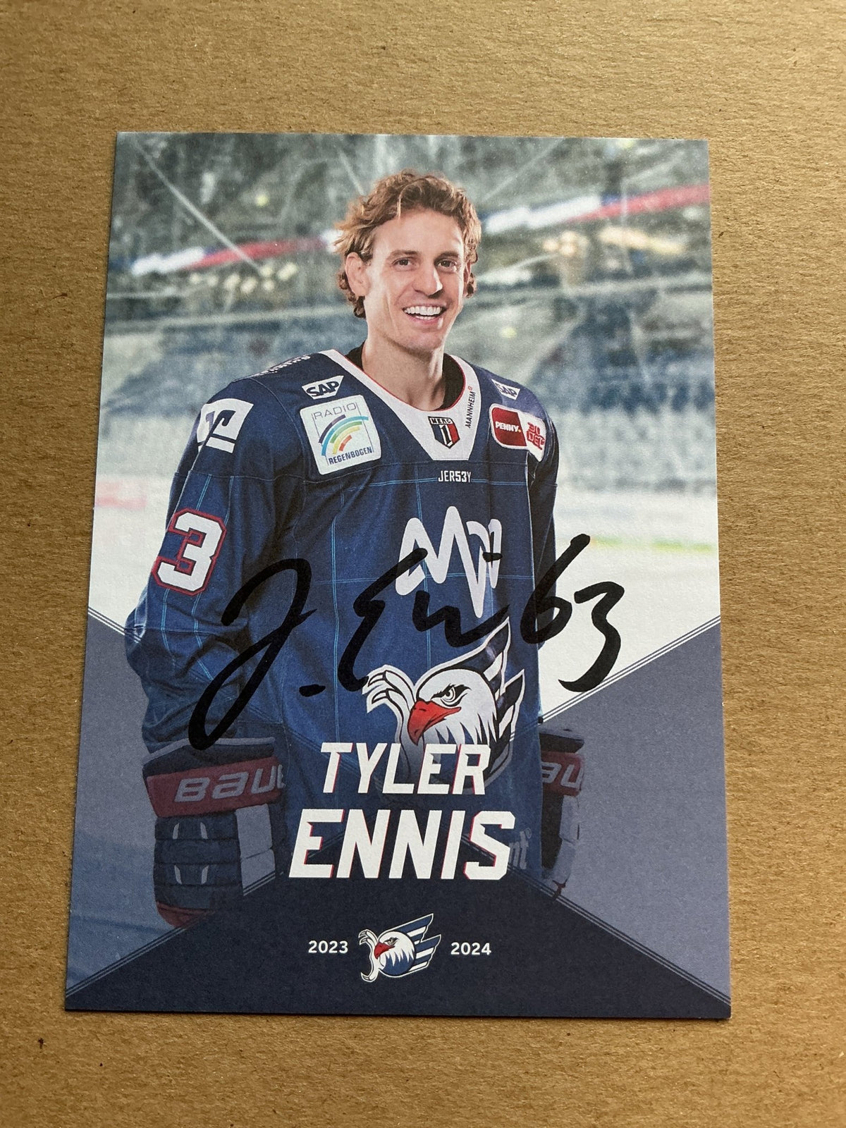 Tyler Ennis, Canada 🇨🇦 Adler Mannheim 2023/24 hand signed - Autographs-World