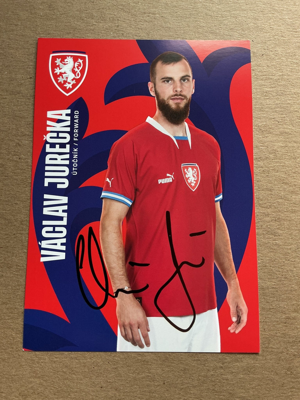 Václav Jurečka, Czech Republic 🇨🇿 2023 Slavia Prague hand signed - Autographs-World