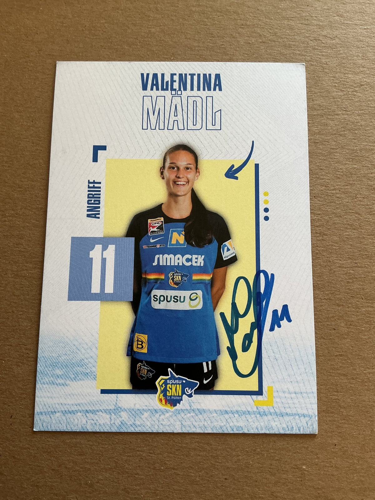 Valentina Mädl, Austria 🇦🇹 SKN St. Pölten 2023/24 hand signed - Autographs-World