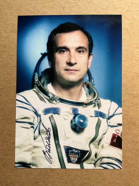Valeri Polyakov, Russia 🇷🇺 Cosmonaut Space hand signed - Autographs-World