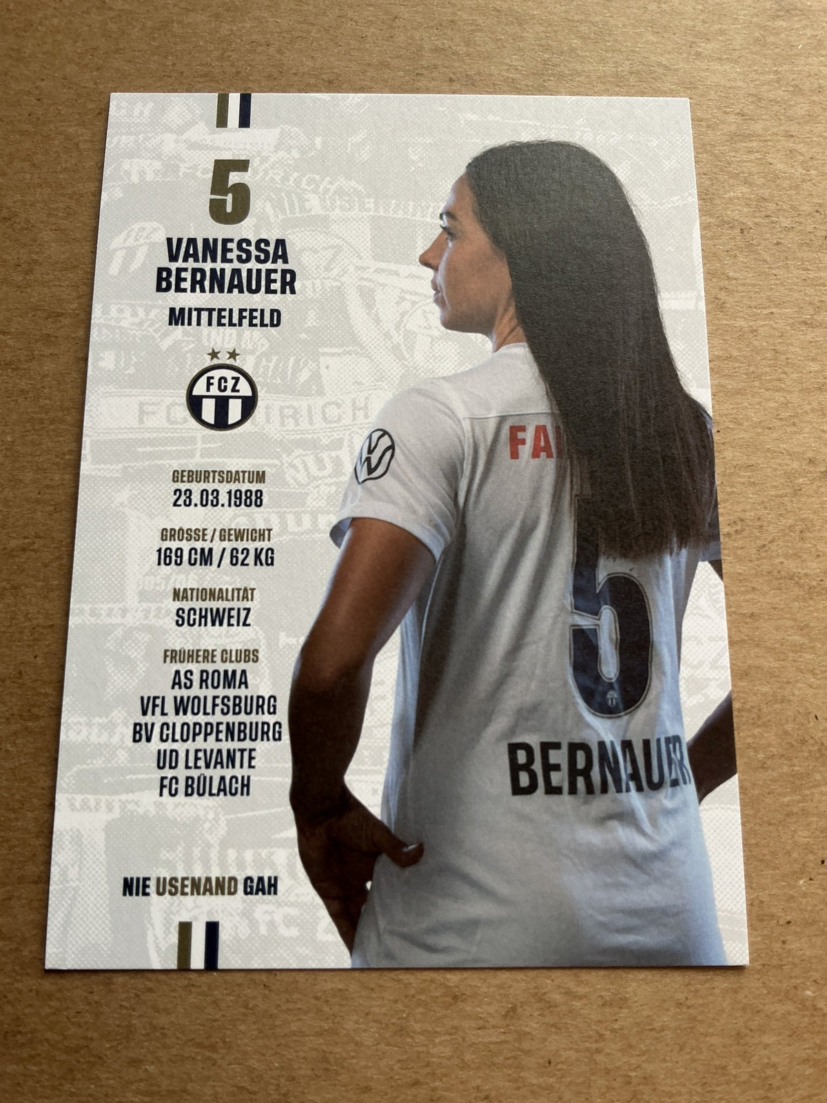 Vanessa Bernauer, Switzerland 🇨🇭 FC Zürich 2023/24 hand signed - Autographs-World