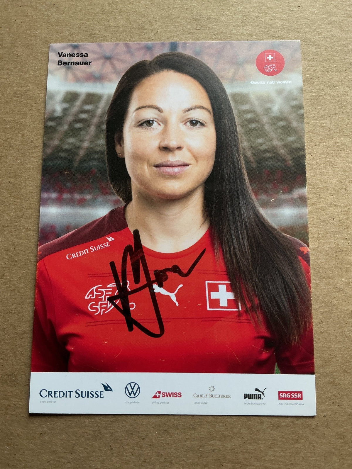Vanessa Bernauer, Switzerland 🇨🇭 UEFA Women’s Euro 2022 hand signed - Autographs-World