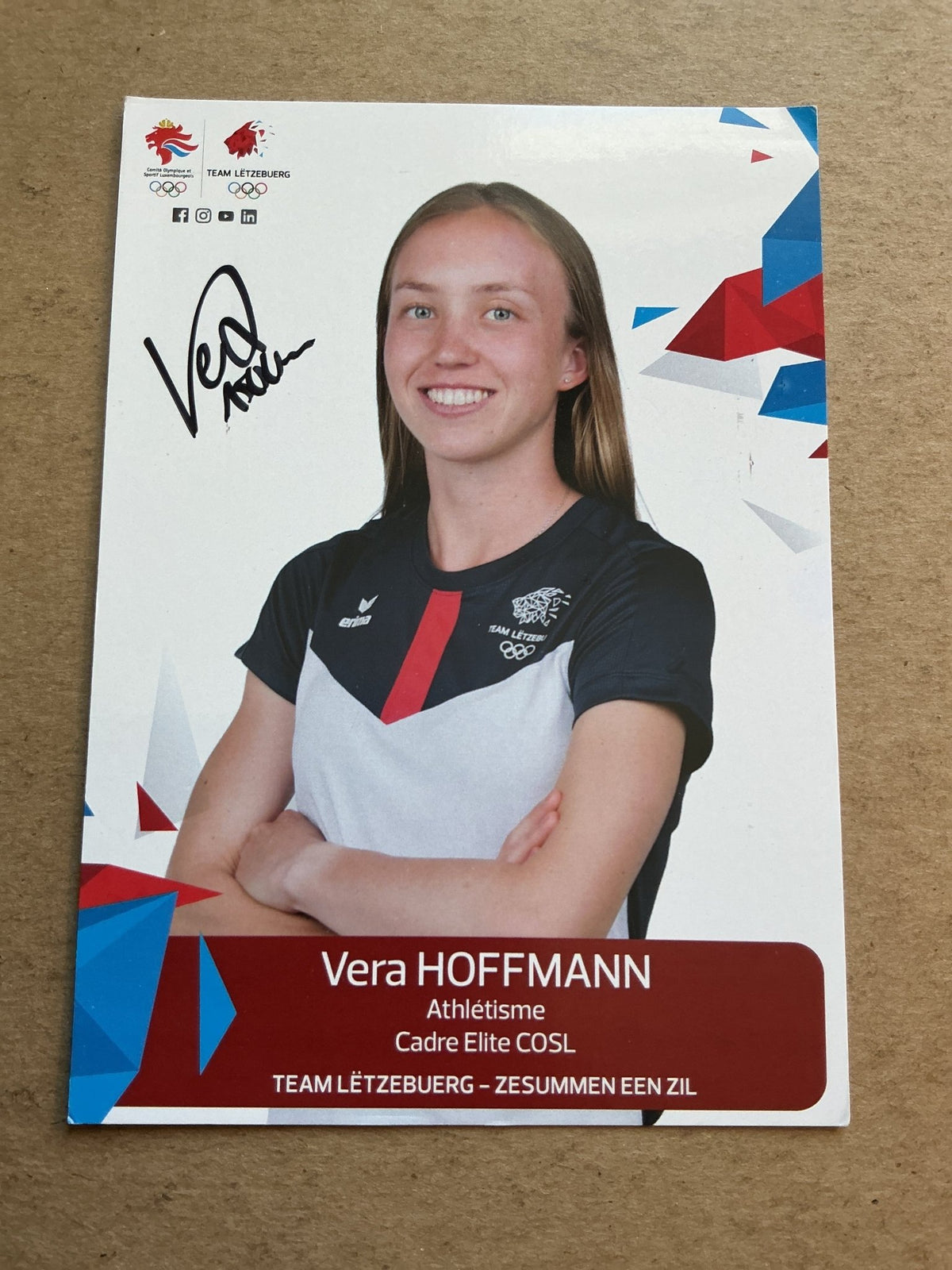 Vera Hoffmann, Luxemburg 🇱🇺 Athletics Olympics 2024 hand signed - Autographs-World