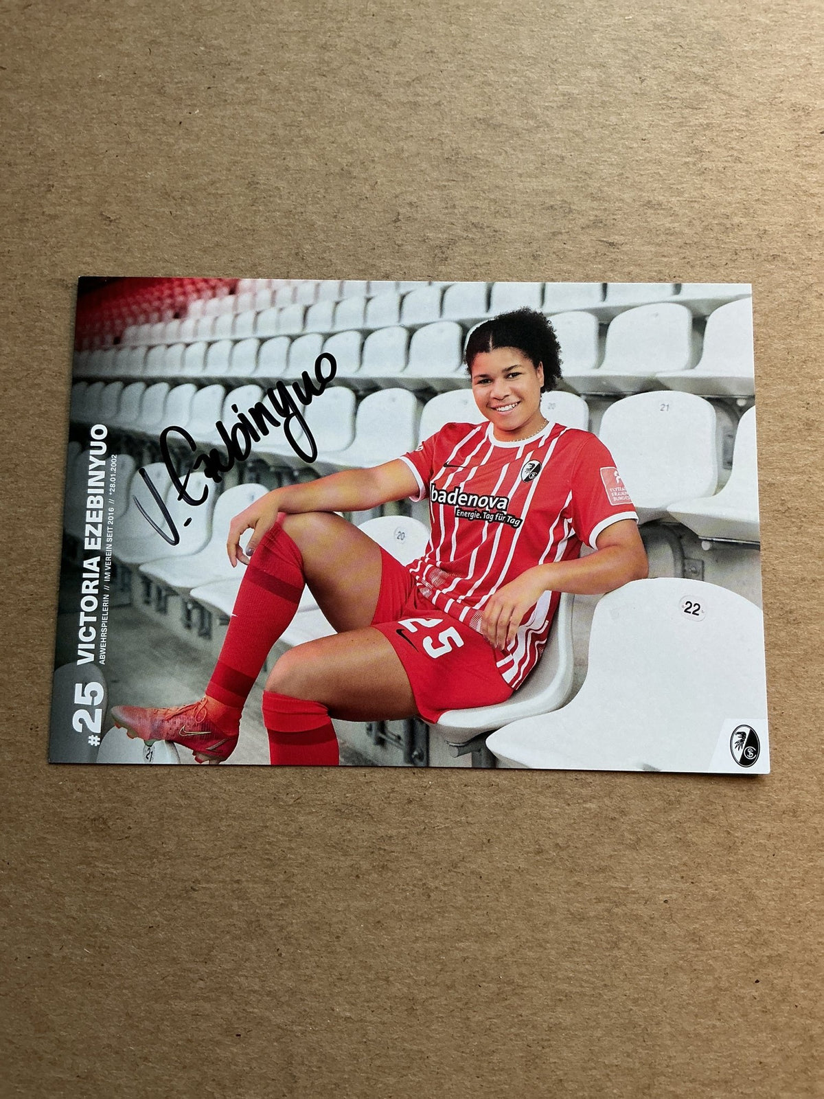Victoria Ezebinyuo, Germany 🇩🇪 SC Freiburg 2022/23 hand signed - Autographs-World