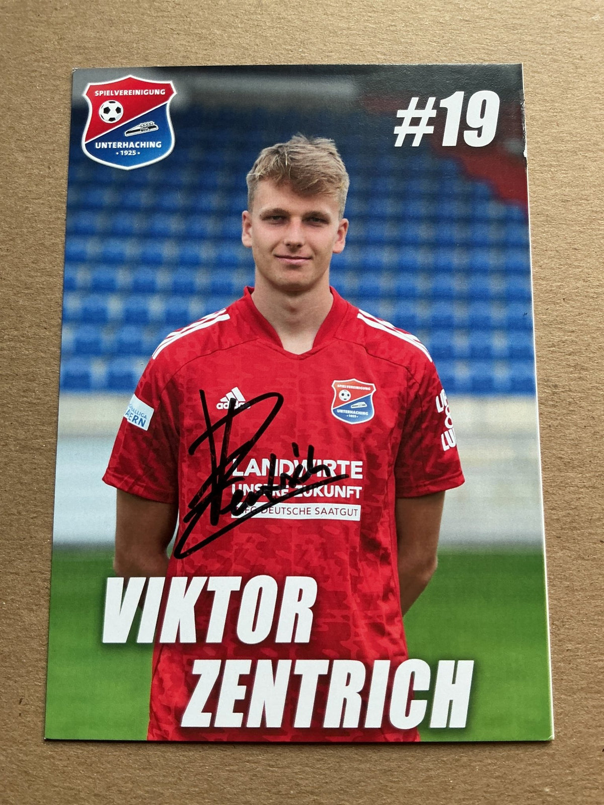 Viktor Zentrich, Czech Republic 🇨🇿 SpVgg Unterhaching 2021/22 hand signed - Autographs-World