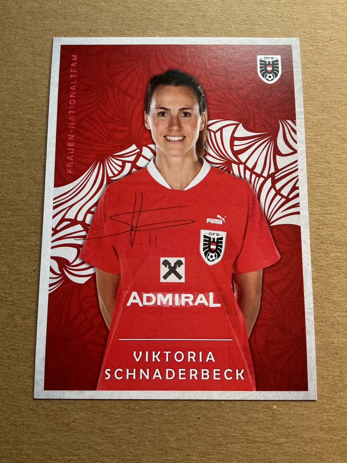 Viktoria Schnaderbeck, Austria 🇦🇹 UEFA Women’s Euro 2022 hand signed - Autographs-World