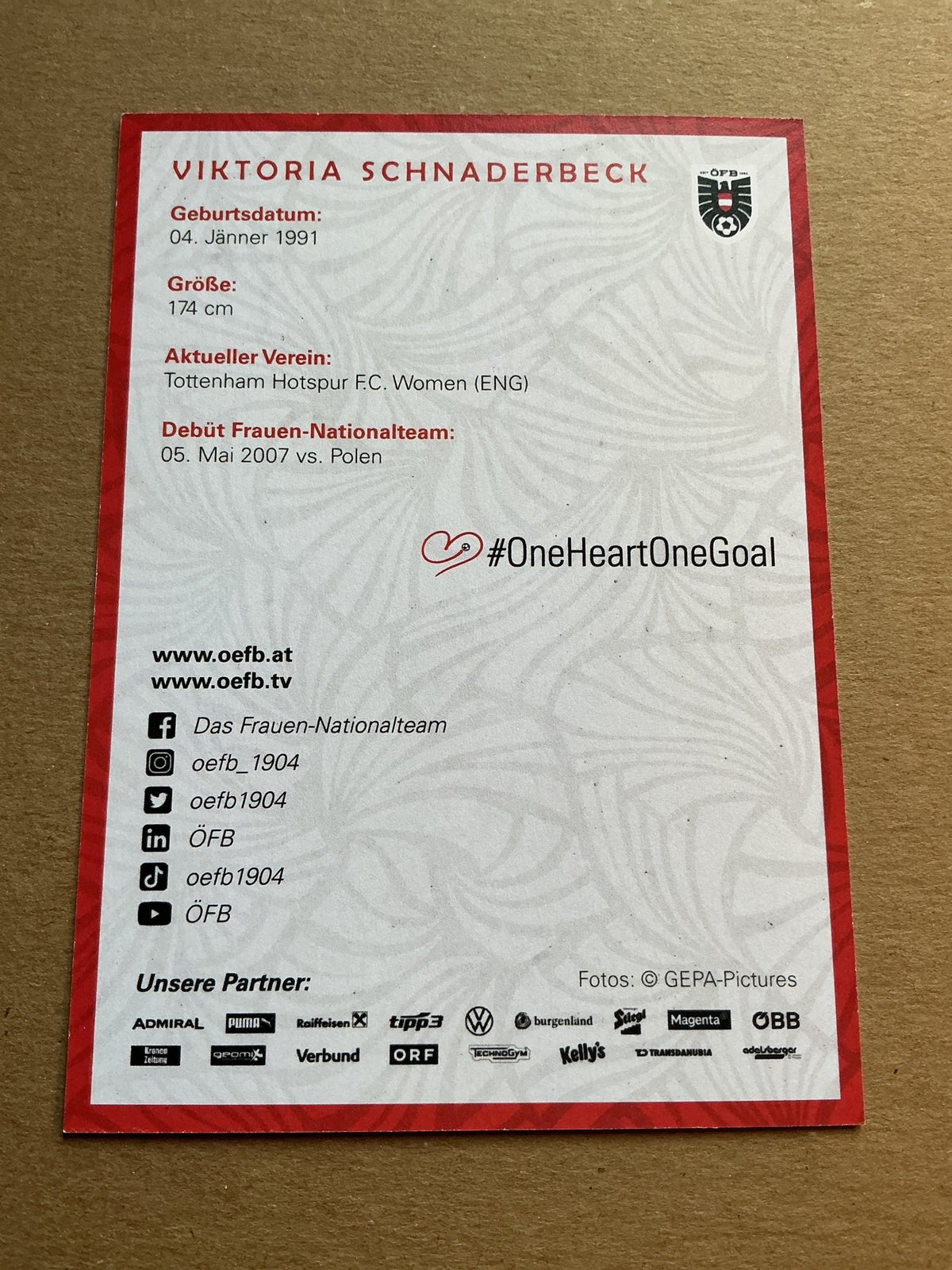 Viktoria Schnaderbeck, Austria 🇦🇹 UEFA Women’s Euro 2022 hand signed - Autographs-World