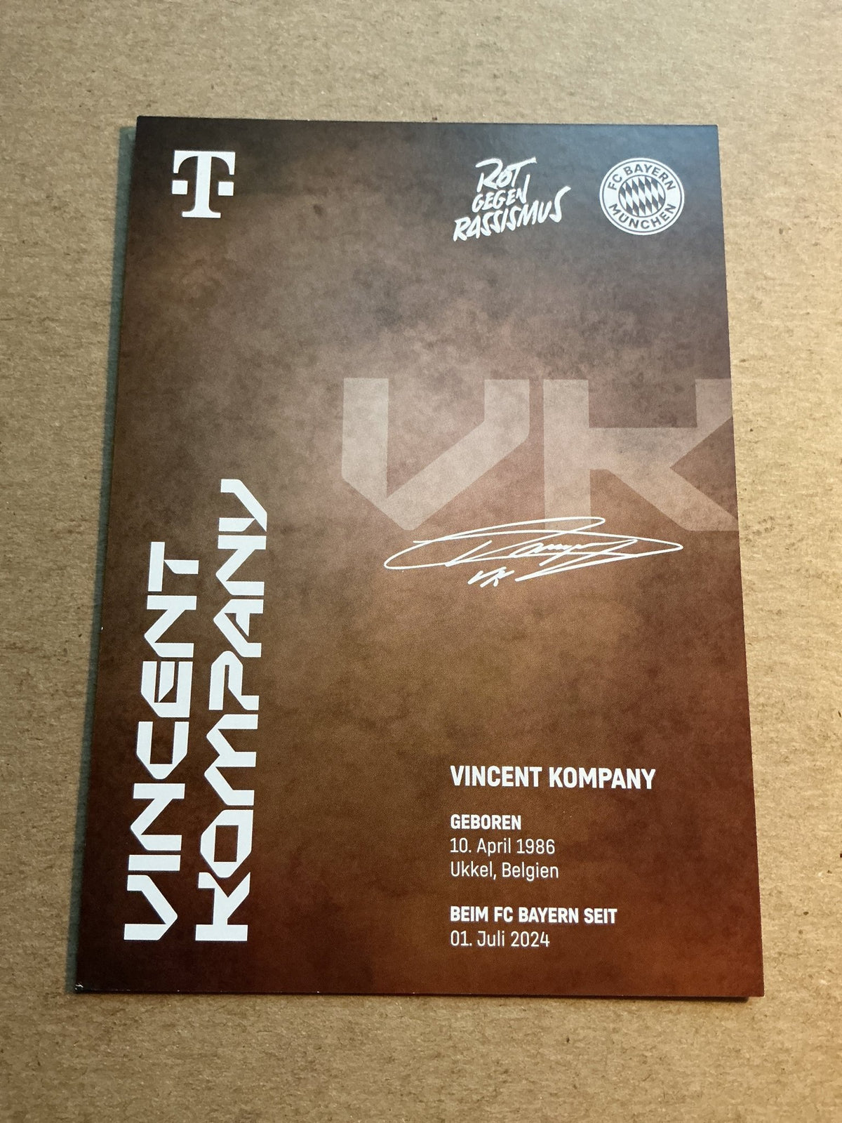 Vincent Kompany, Belgium 🇧🇪 FC Bayern München 2024/25 hand signed - Autographs-World