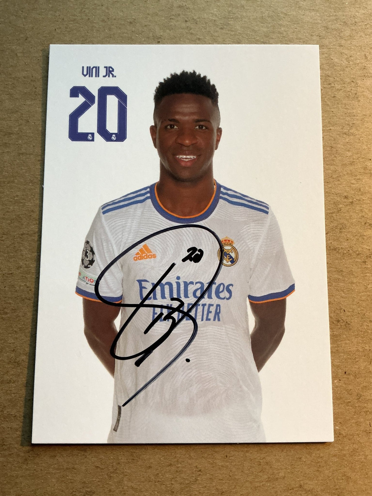 Vinícius Júnior, Brazil 🇧🇷 Real Madrid 2021/22 hand signed - Autographs-World