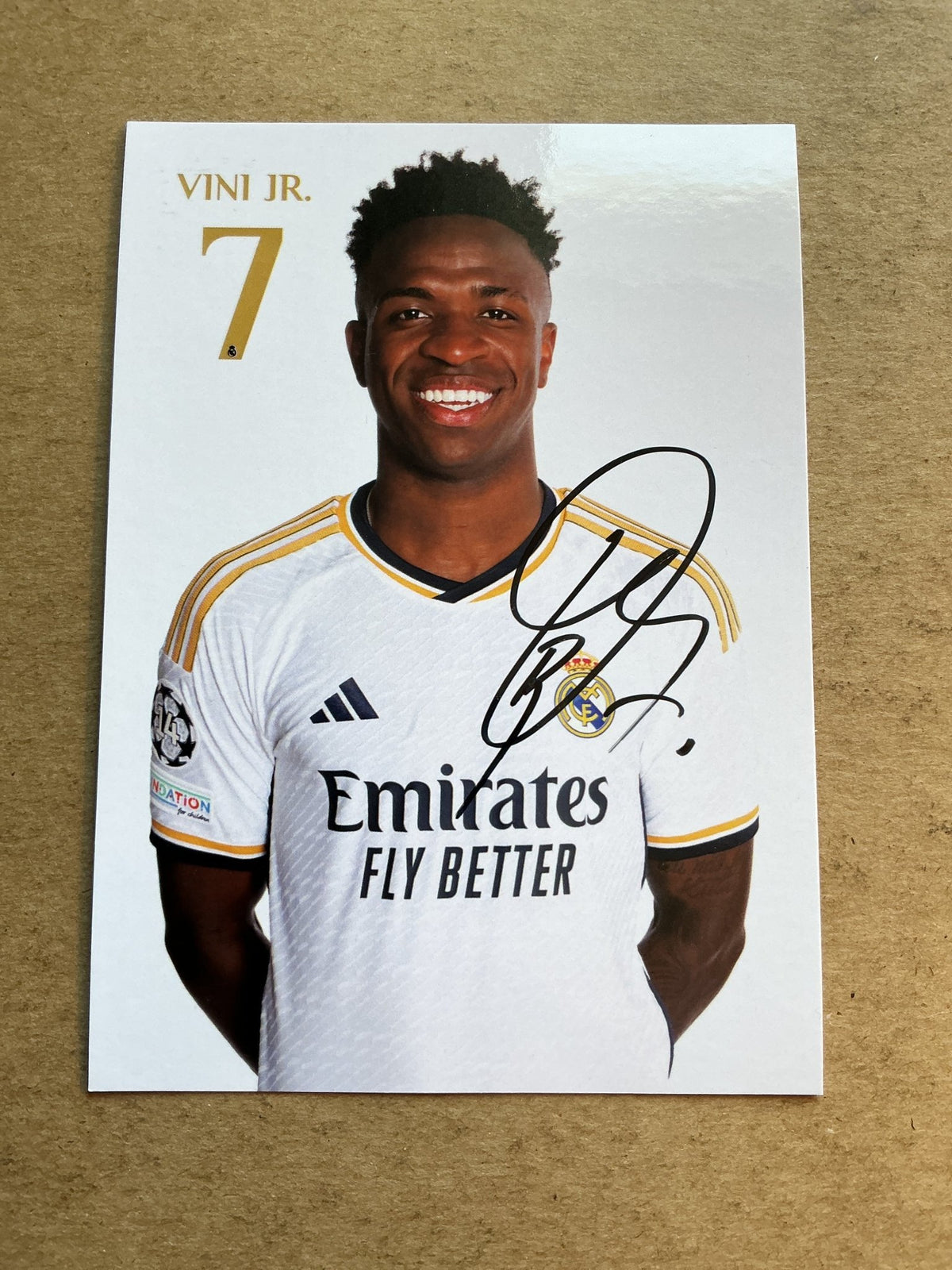 Vinicius Junior, Brazil 🇧🇷 Real Madrid 2023/24 hand signed - Autographs-World