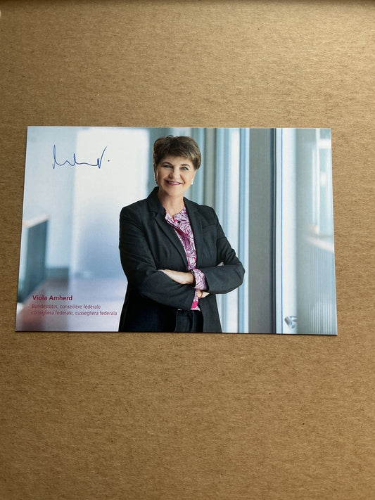 Viola Amherd, Switzerland 🇨🇭 Bundesrätin Politics 2025 hand signed - Autographs-World