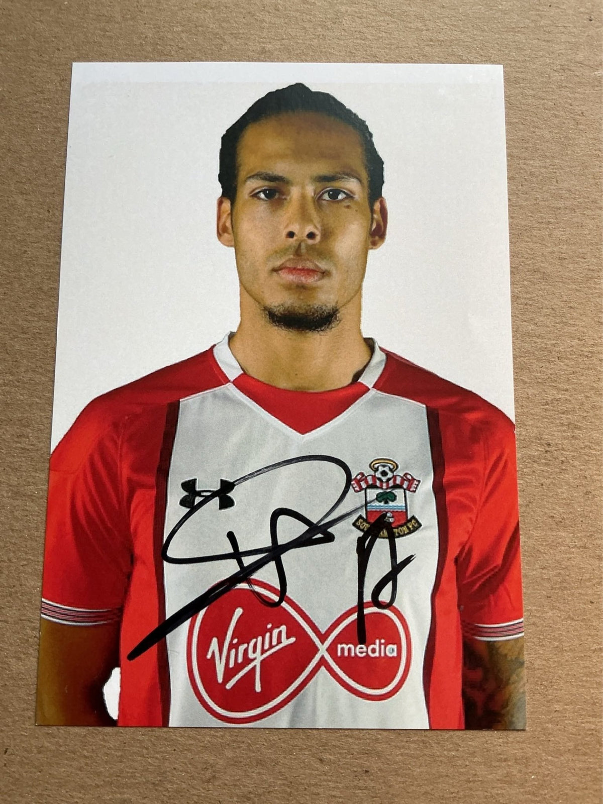Virgil van Dijk, Netherlands 🇳🇱 Southampton FC 2017/18 hand signed - Autographs-World