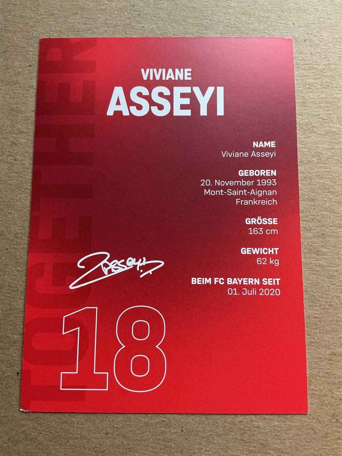 Viviane Asseyi, France 🇫🇷 FC Bayern München 2021/22 hand signed - Autographs-World