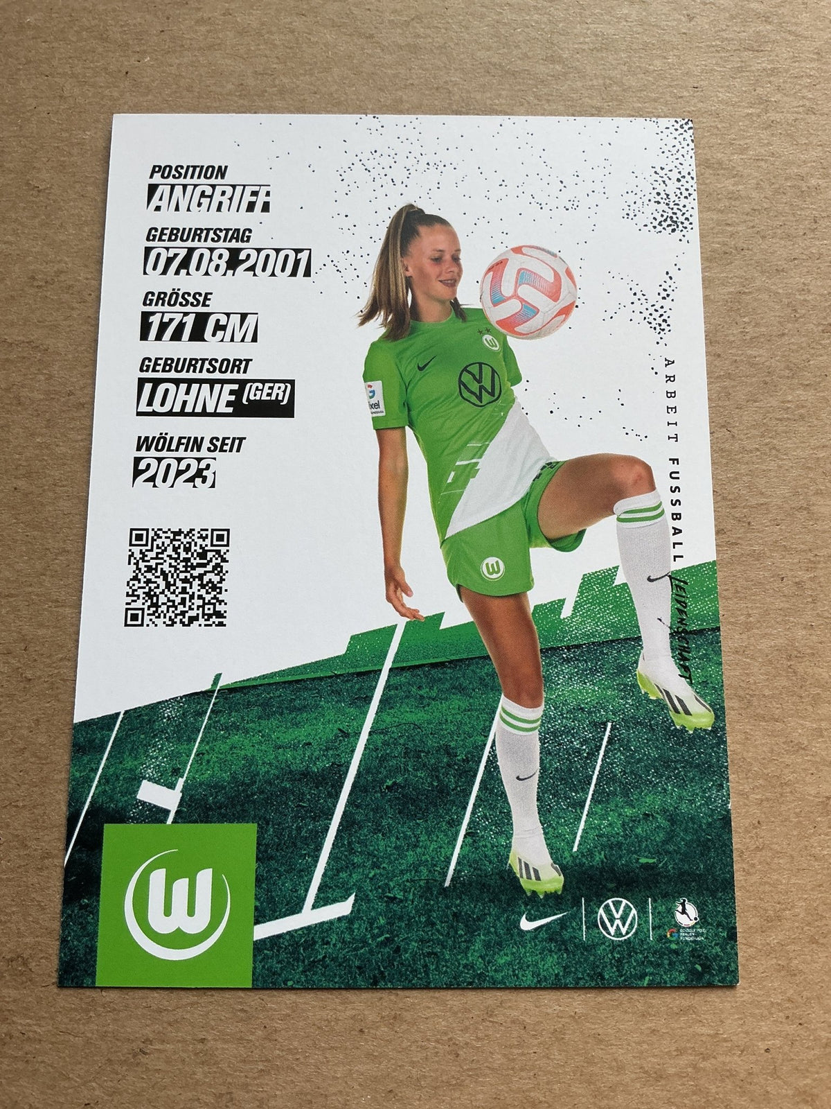 Vivien Endemann, Germany 🇩🇪 VfL Wolfsburg 2023/24 hand signed - Autographs-World