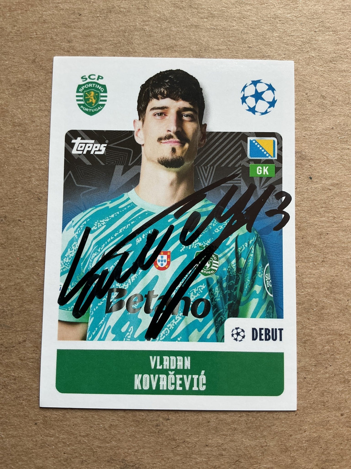 Vladan Kovacevic, Bosnia 🇧🇦 Sporting CP 2024/25 Topps hand signed - Autographs-World