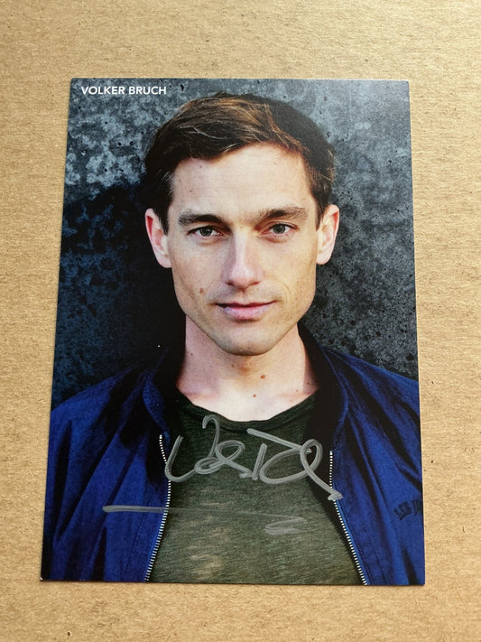 Volker Bruch, Germany 🇩🇪 Actor 2025 hand signed - Autographs-World