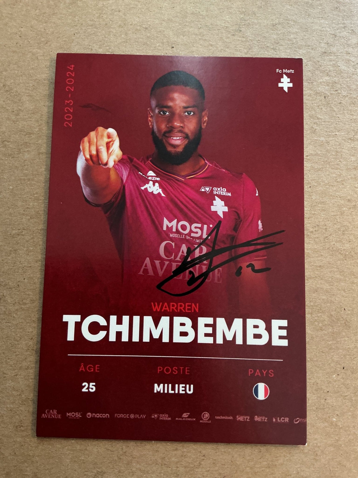 Warren Tchimbembe, France 🇫🇷 FC Metz 2023/24 hand signed - Autographs-World