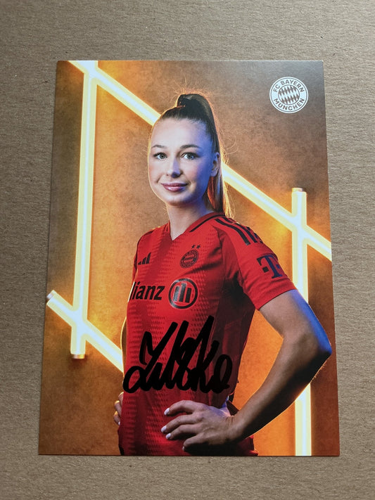 Weronika Zawistowska, Poland 🇵🇱 FC Bayern Munich 2024/25 hand signed - Autographs-World