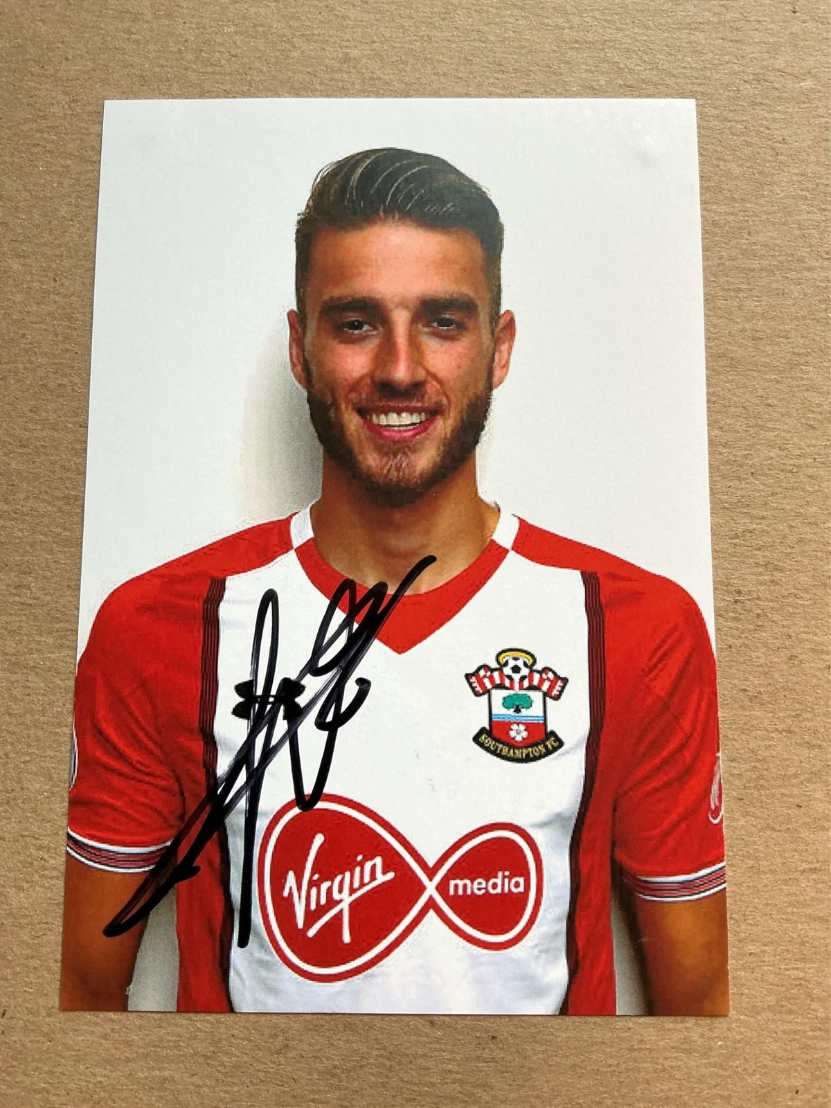 Wesley Hoedt, Netherlands 🇳🇱 Southampton FC 2017/18 hand signed - Autographs-World