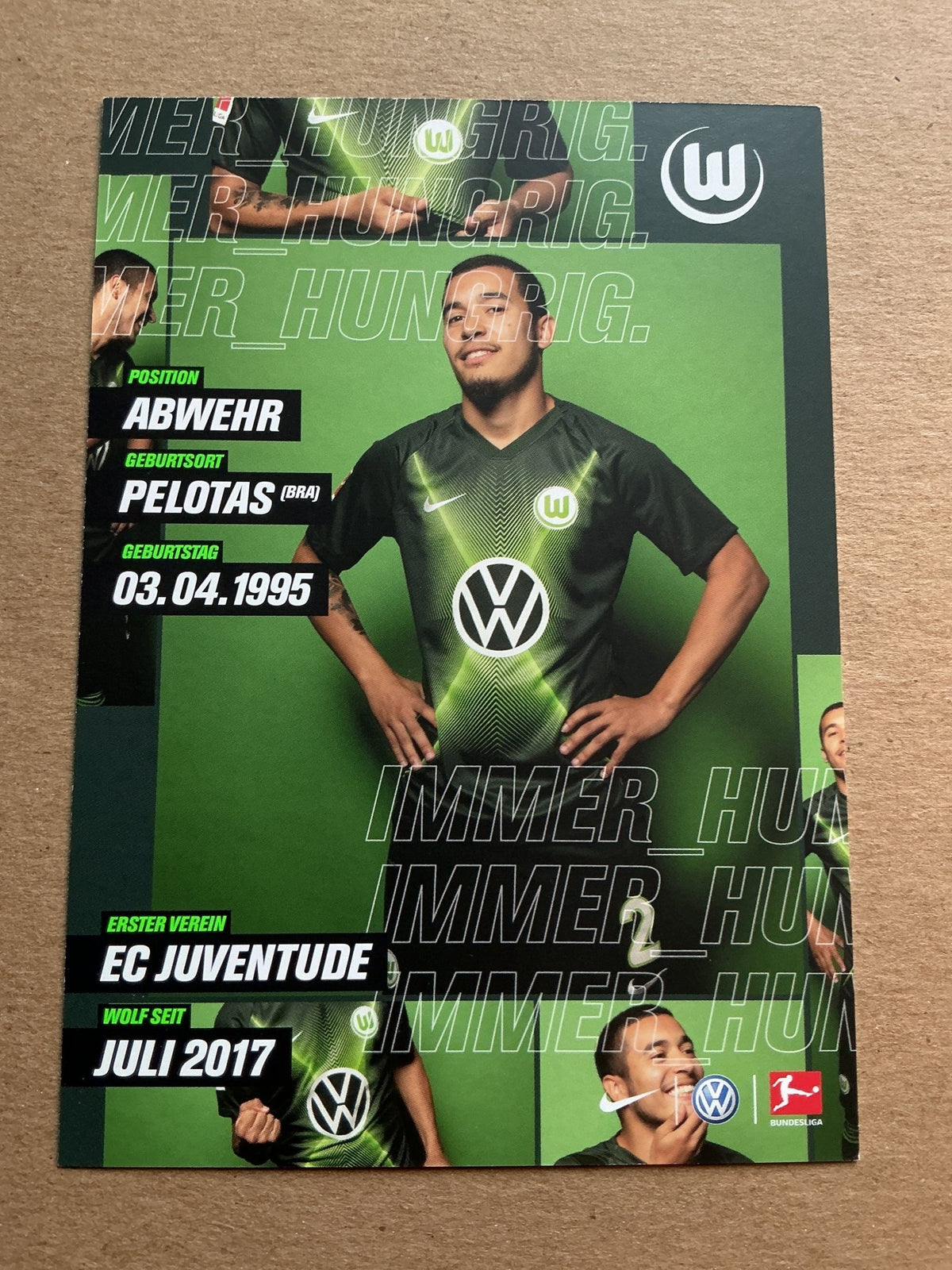 William, Brazil 🇧🇷 VfL Wolfsburg 2019/20 hand signed - Autographs-World