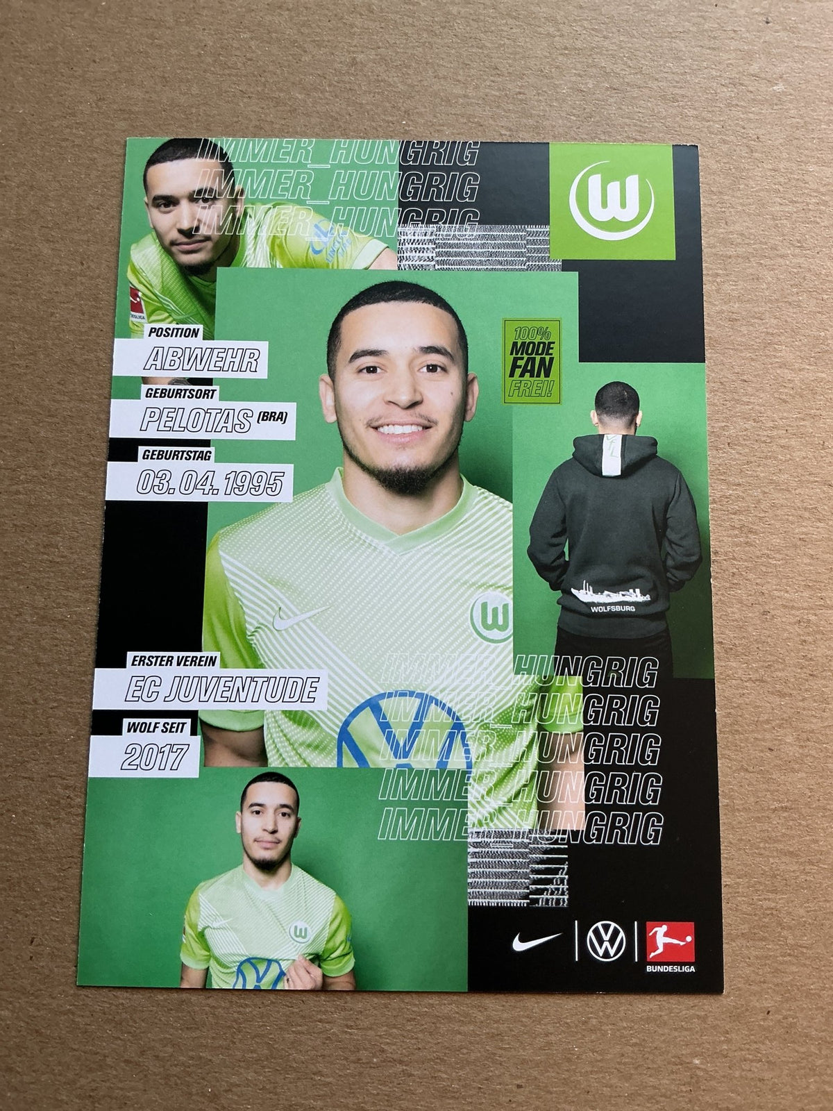 William, Brazil 🇧🇷 VfL Wolfsburg 2020/21 hand signed - Autographs-World