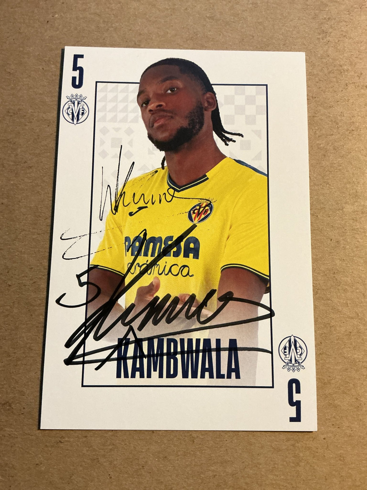 Willy Kambwala, France 🇫🇷 Villarreal CF 2024/25 hand signed - Autographs-World
