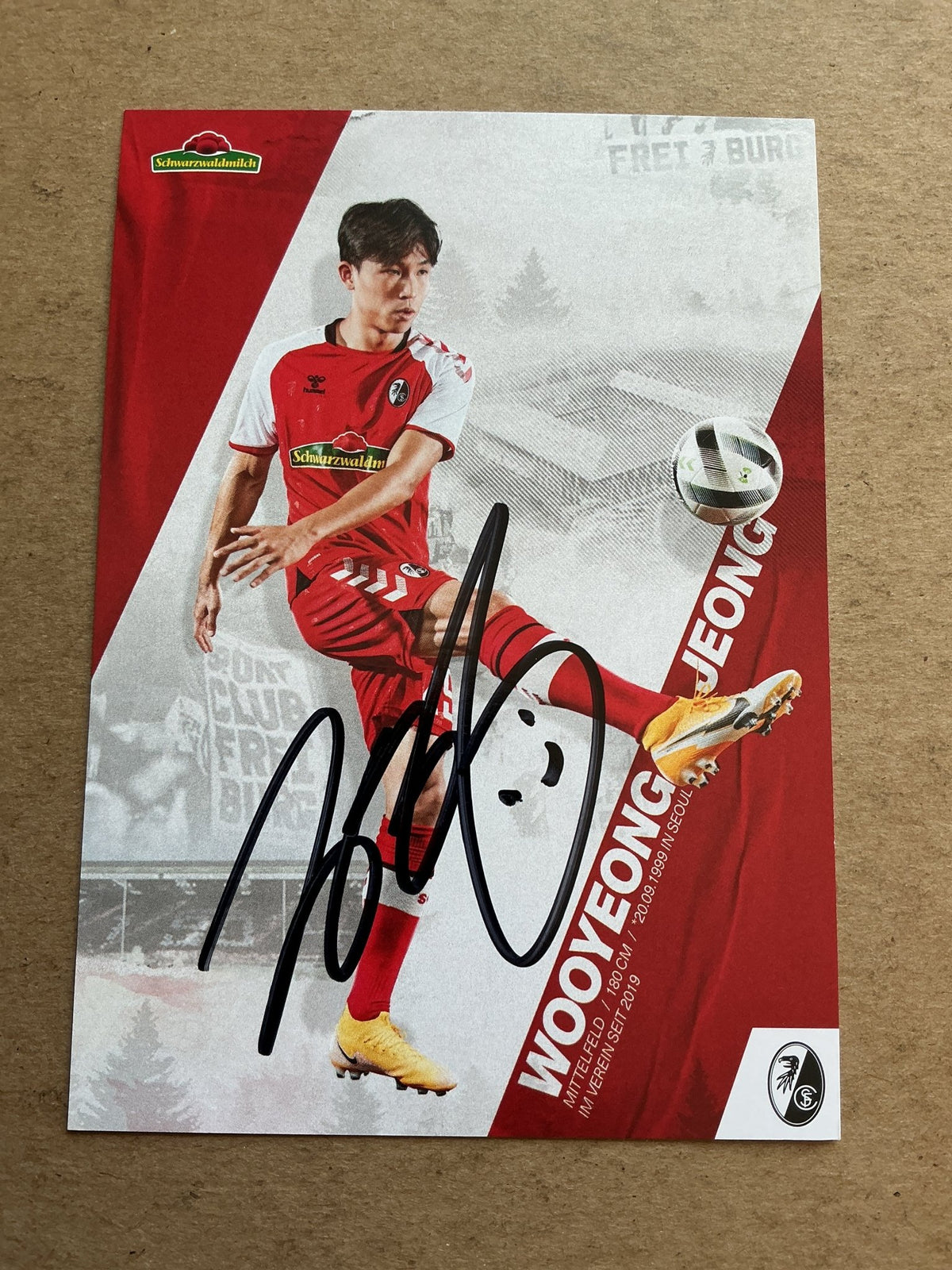Woo-yeong Jeong, South Korea 🇰🇷 SC Freiburg 2020/21 hand signed - Autographs-World