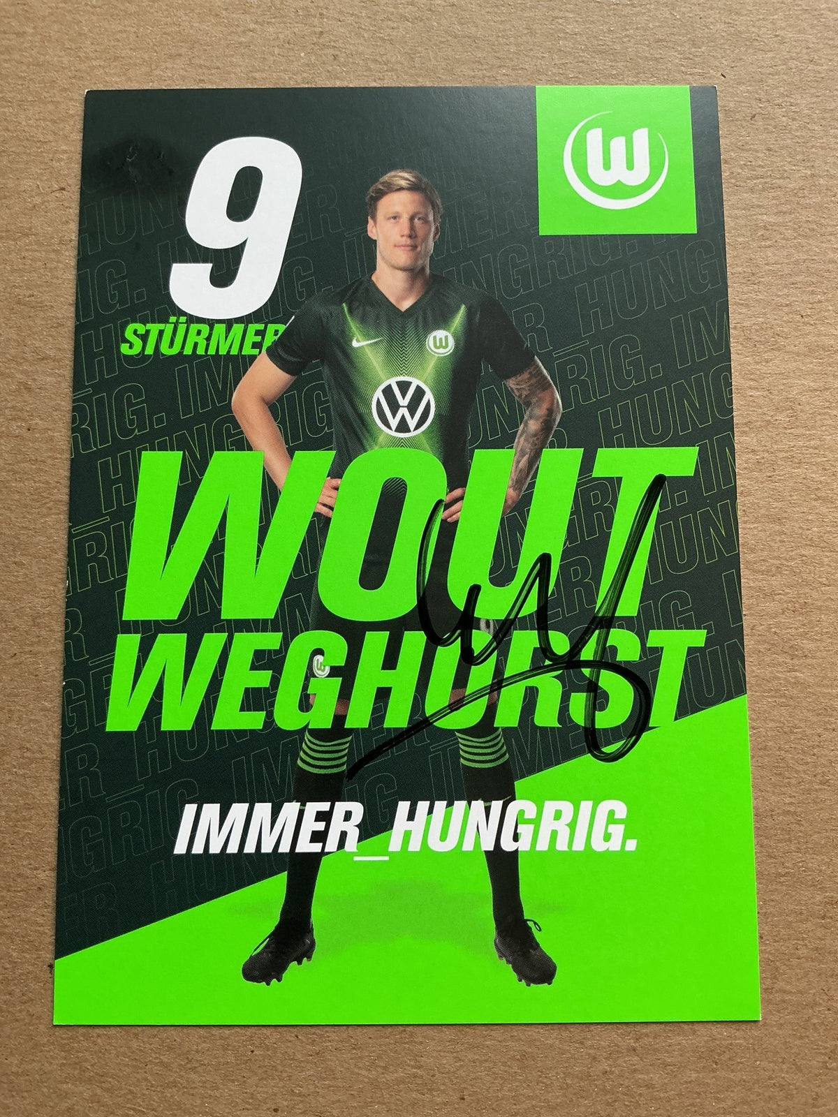Wout Weghorst, Netherlands 🇳🇱 VfL Wolfsburg 2019/20 hand signed - Autographs-World