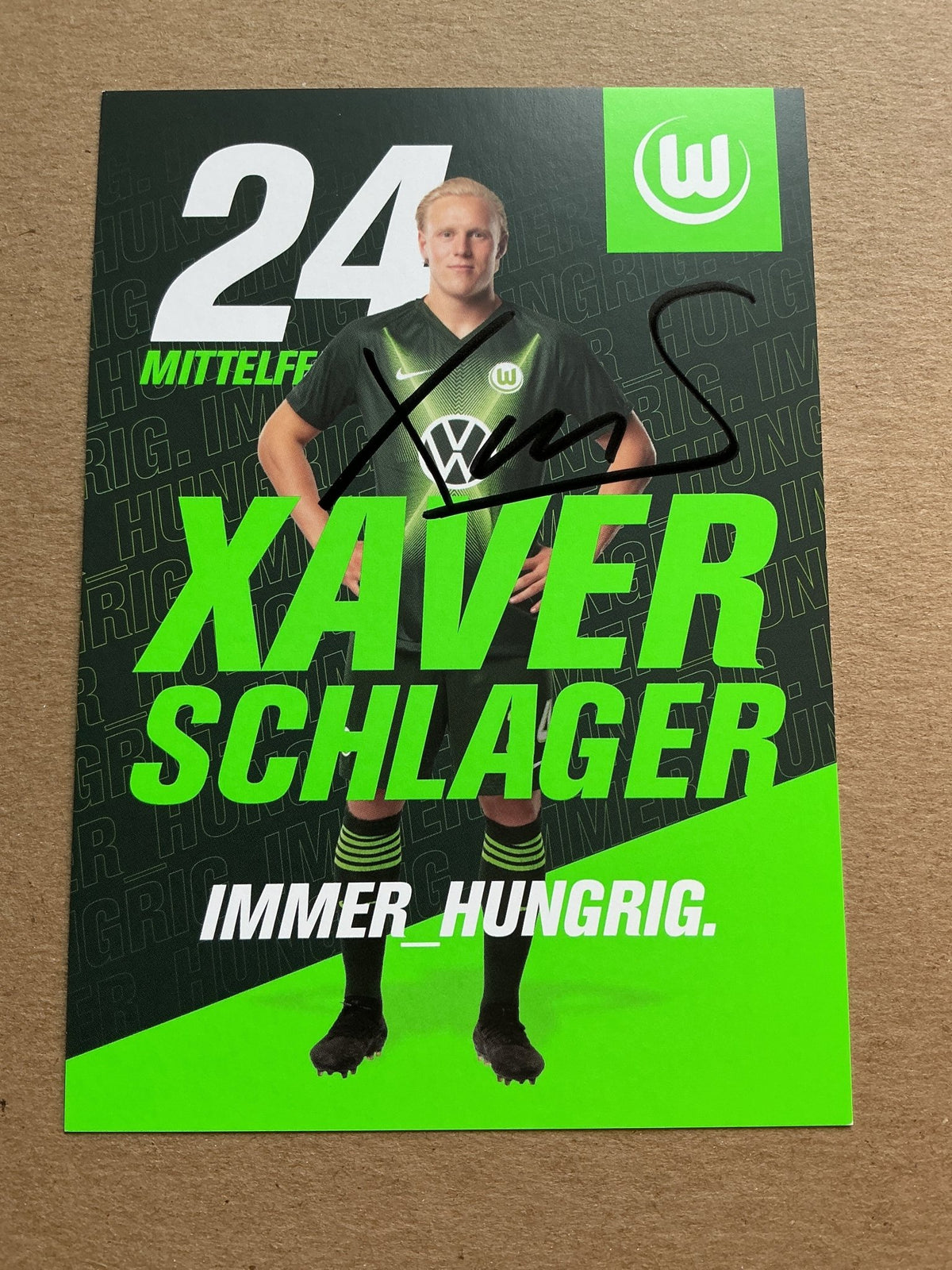 Xaver Schlager, Switzerland 🇨🇭 VfL Wolfsburg 2019/20 hand signed - Autographs-World