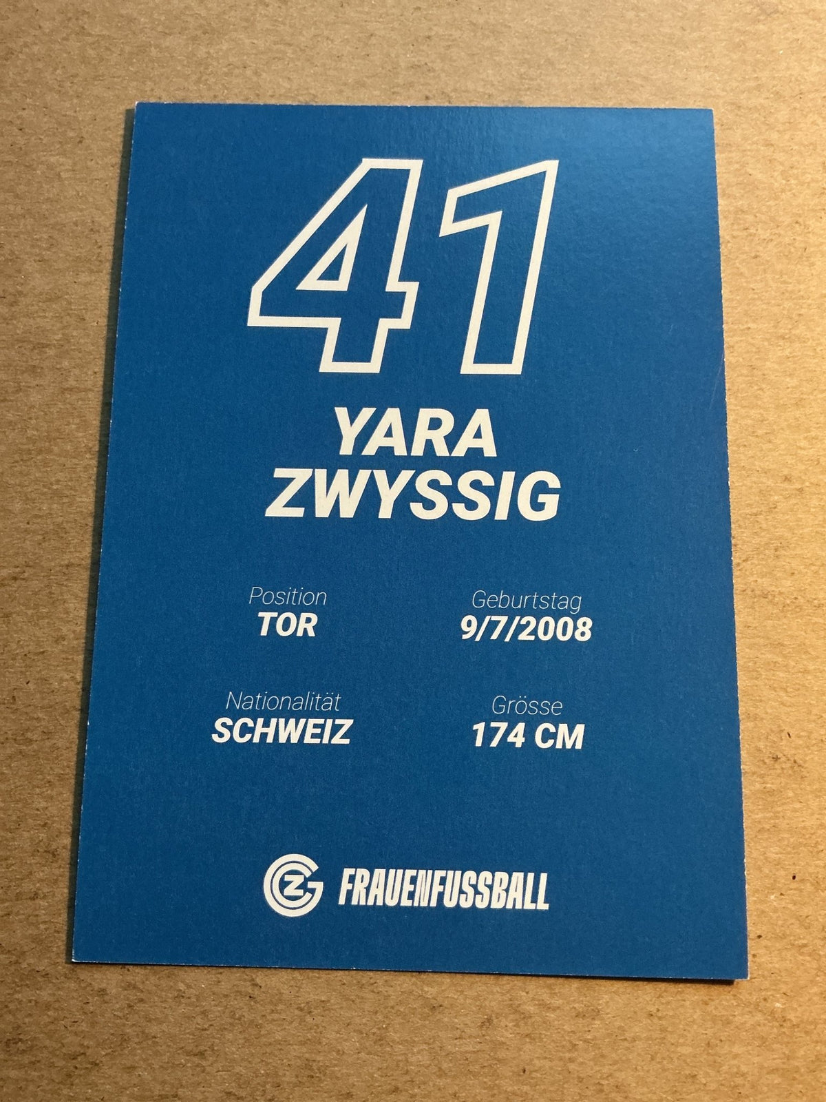 Yara Zwyssig, Switzerland 🇨🇭 Grasshopper Club Zürich 2025/26 hand signed - Autographs-World