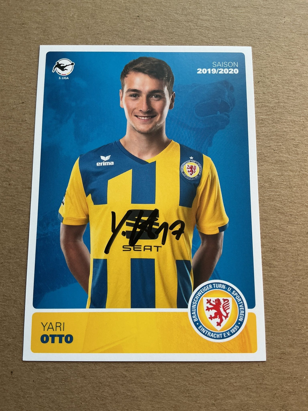 Yari Otto, Germany 🇩🇪 Eintracht Braunschweig 2019/20 hand signed - Autographs-World