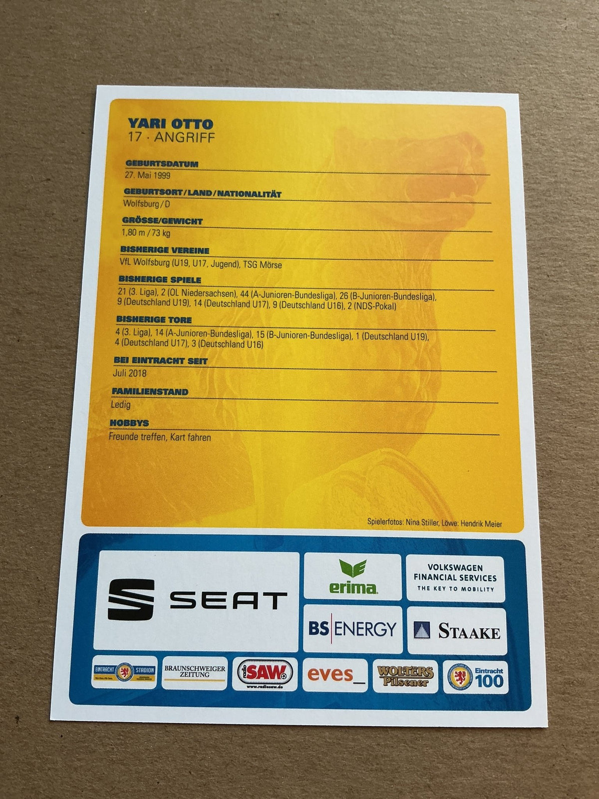 Yari Otto, Germany 🇩🇪 Eintracht Braunschweig 2019/20 hand signed - Autographs-World