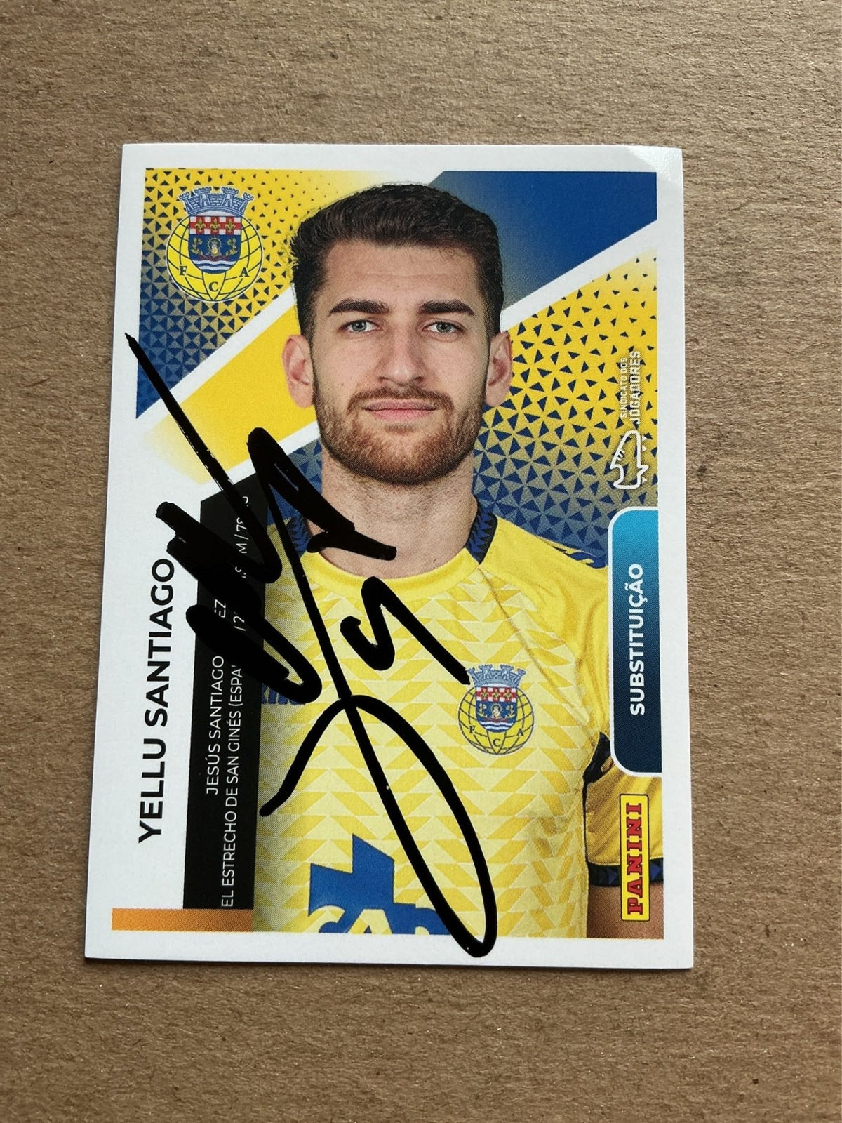Yellu Santiago, Spain 🇪🇸 FC Arouca 2025/26 Panini hand signed - Autographs-World