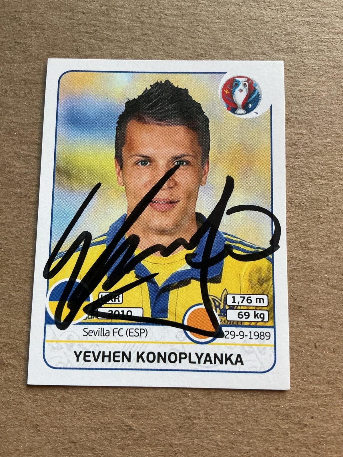 Yevhen Konoplyanka, Ukraine 🇺🇦 UEFA Euro 2016 Panini hand signed - Autographs-World