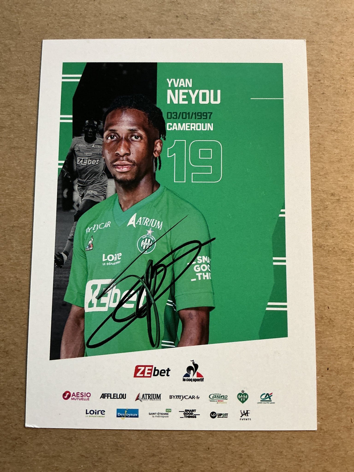 Yvan Neyou, Cameroon 🇨🇲 AS Saint-Étienne 2021/22 hand signed - Autographs-World