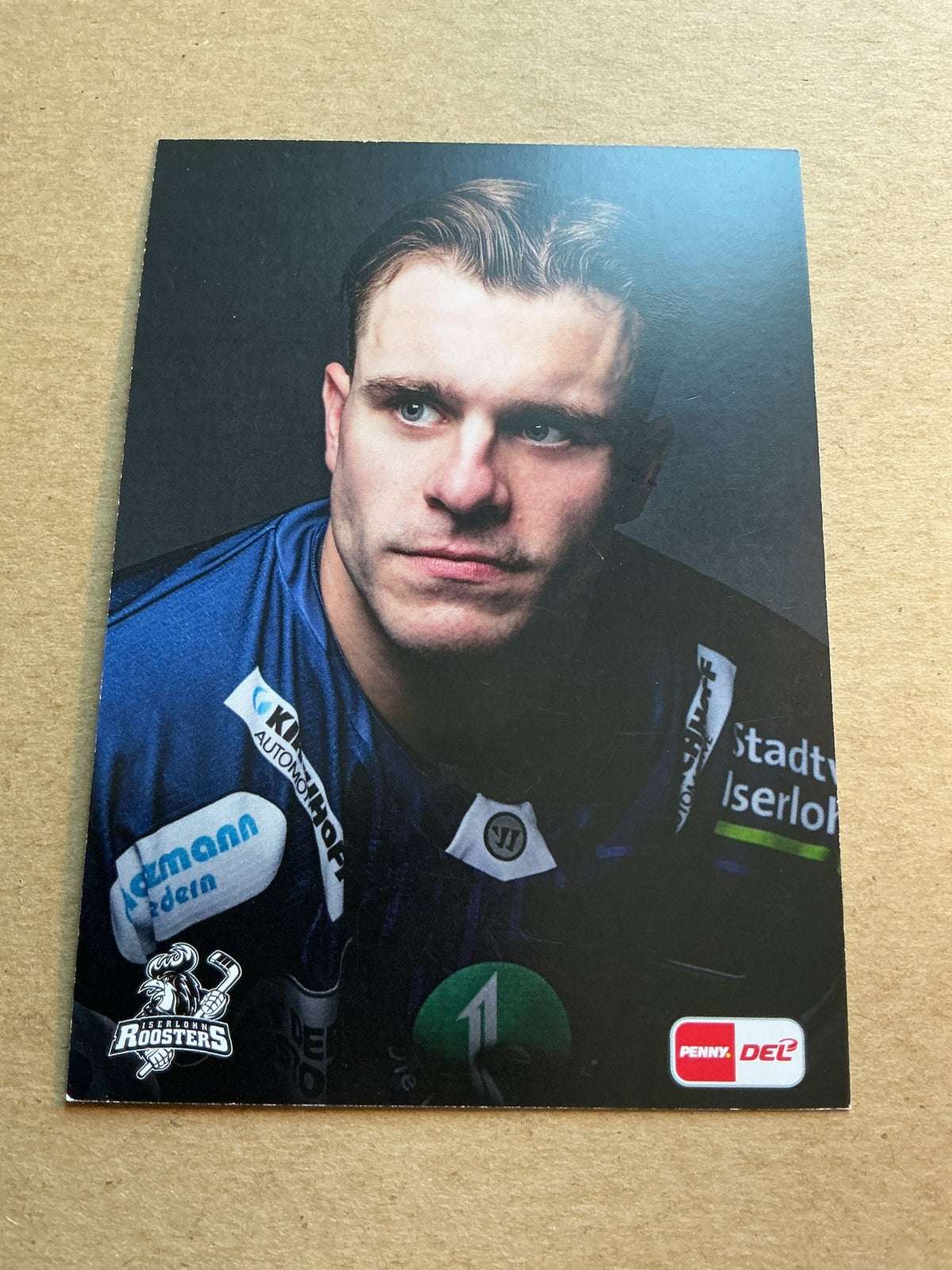 Zach Osburn, USA 🇺🇸 Iserlohn Roosters 2024/25 hand signed - Autographs-World